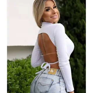 Moda Instagram: Cropped Manga Longa Gola Alta com Bojo - Costa Nua - Preto