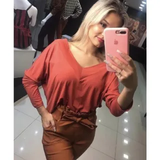 Moda Inverno: Blusa Feminina Manga Longa Gola V em Viscolycra - Preto