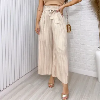 Moda Feminina: Calça Pantalona Lisa Plissada com Cinto Amarrada - Verde