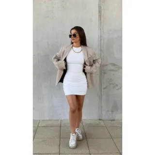 Vestido feminino sexy tubinho básico sem manga dia a dia - Tendência blogueira - Bege