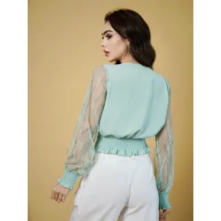 Blusa Feminina Manga Longa com Elástico na Cintura em Renda - Vermelha