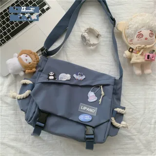 Bolsa Coreana Retrô de Nylon - Grande Capacidade Harajuku - Preto + Emblema + Dinossauro