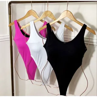 Verão 2022: Body cavado com bojo, modelo exclusivo - Fuxia