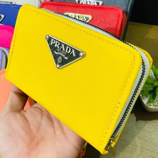 Carteira Feminina Couro Premium - Porta Cartões, Cédulas e Documentos - PD triangulo PRETA