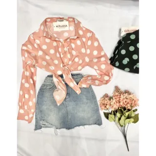 Moda feminina: camisa social estampada de poá manga longa - Preto com Verde