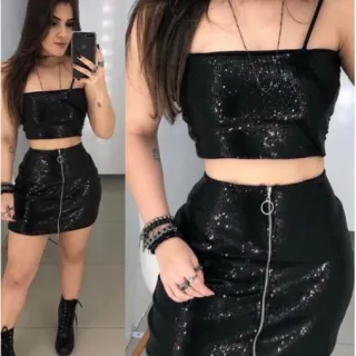 Cropp feminino de paetê com saia curta em tecido brilhante - Preta