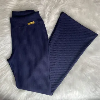 Malha Canelada 3D Flare Calça Adulto - Azul