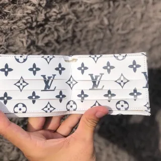 Promoção Relâmpago - Carteiras Masculina Louis Vuitton Porta CNH Porta Cartão - ( CARTEIRA LV ) CAFÉ FLOR