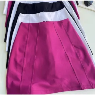 Saia Feminina Curta de Bengaline - Promoção Online - Preto