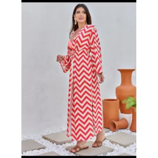 Moda 2022: Saída de Praia Estampada Manga Longa Olho Grego/Tropical - olho azul