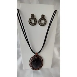 Moda Afro Feminino - Conjunto Triplo Colar Couro e Brincos Vintage Etnico - Mod 4