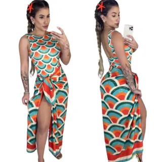 Moda praia feminina: Conjunto bori com saída canga e bojo - Coqueiro alça fina