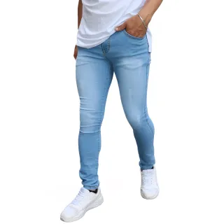 Modelo Masculino Calça Jeans Skinny Elastano Clara Veste Perfeitamente - 44