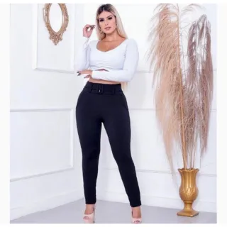 Roupas Femininas Calça Preta Social Malha Crepe com Bolso e Cinto - Preta