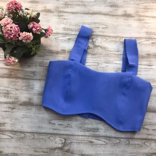 Botões nas Costas Top Cropped com Detalhe na Cintura - Vinho