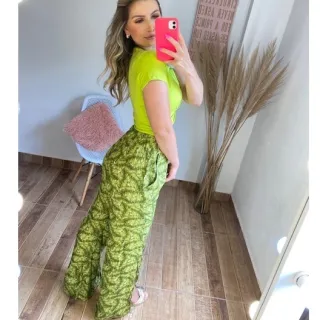 Cintura Alta Pantalona Feminina Verde com Fendas Laterais Forrada - Santorini - GG