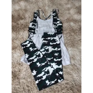 Moda Fitness Feminina Conjunto Trio Calça E Top + Blusa Embutida - 11