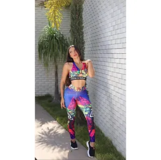 Top Rota D'agua + Conjunto Legging Fitness Feminina - Mulher Maravilha/Branco