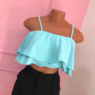 Moda Feminina 2023: Cropped com Camadas de Babados, Alça Gringa - Verde Militar (Air Flow)