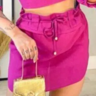 Compre agora a Saia Short Feminina Curta com detalhe de laço e fechamento em cadarço na loja online Raryel - Pink