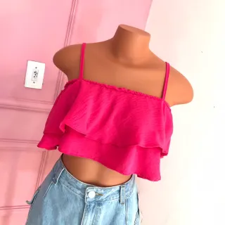 Moda Feminina 2023: Cropped com Camadas de Babados, Alça Gringa - Verde Militar (Air Flow)