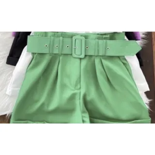 Shorts com Bolso e Zíper na Lateral - Alfaiataria - Preto