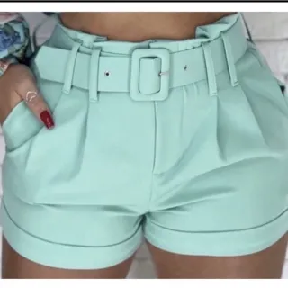 Shorts com Bolso e Zíper na Lateral - Alfaiataria - Preto