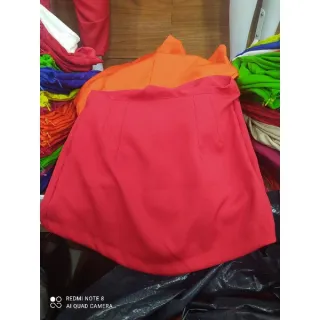 Saia estilo Zara em crepe de alfaiataria, cós alto e curta - Verão 2023 - Pink