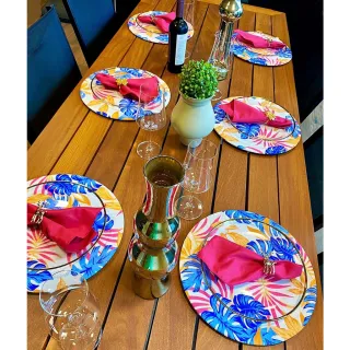 Decoração de Natal: Kit Mesa Posta com 18 Peças - Capas de Sousplat Estampado + Guardanapos + Argolas - Flores Vermelhas