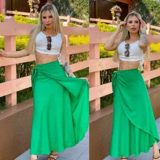 Multi Formas Saia Longa Envelope Lisa com Amarrar e Forro Viscolino - Saia Envelope Verde Bandeira