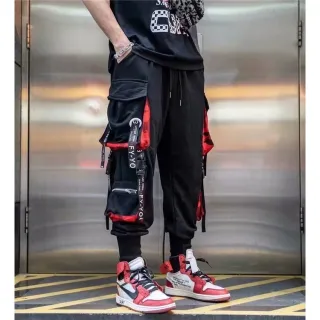 Conjunto Largo Preto Calças Cargo Masculina Hip Hop + Camiseta Estampa De Bainha De Buraco - Camiseta vermelha