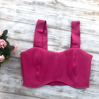 Botões nas Costas Top Cropped com Detalhe na Cintura - Vinho