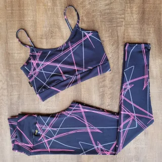 Conjuntos Fitness Feminino, Kit com 3 peças: Calça e Top de Academia - Estampa variada