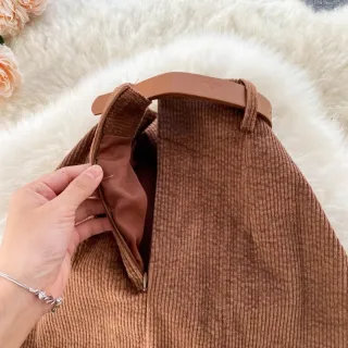 Saias Casuais Retrô Femininas: Estilo Coreano com Fenda - Branco