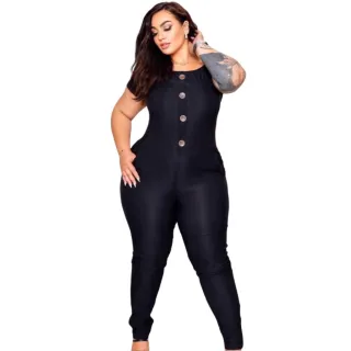 Blogueira Macacão Decote Detalhe Botões Bolso Ombro Feminino - Preto