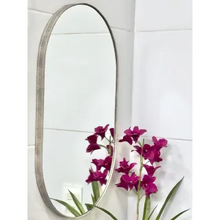 Orgânico Espelho Decorativo Adnet Oval 60x35 cm com Moldura de Couro e Pendurador - Caramelo